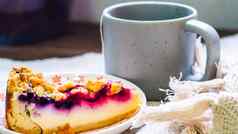 蓝莓奶酪蛋糕板杯咖啡早....早餐