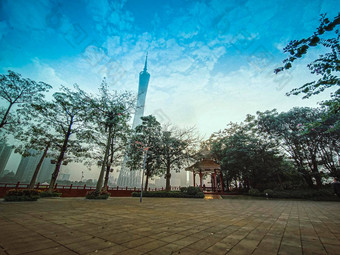 <strong>广州塔</strong>正式广州天文观光查看前面入口公园传统的中国人展馆体系结构框架