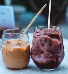 冰咖啡巧克力玻璃饮料服务冷冻自然农场咖啡馆