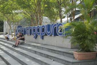 新加坡6月广场新加坡购物购物中心人走路