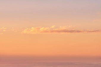 海景复制空间云橙色日落天空Copyspace背景平静宁静宁静的和平Zen海洋海视图黄昏美丽的风景优美的妈妈。自然晚上