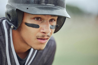 特写镜头棒球球员集中战士油漆脸放大适合活跃的运动员穿头盔<strong>游戏</strong>球场<strong>头像</strong>运动男人。玩匹配