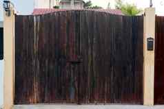 棕色（的）门纹理黑暗木木板垂直
