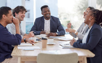客户端爱的想法多样化的集团商人坐着办公室会议