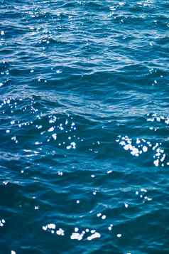 深蓝色的海水纹理黑暗海洋波背景自然环境设计