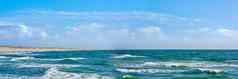 梦幻海滩海洋视图南非洲海滩阳光云