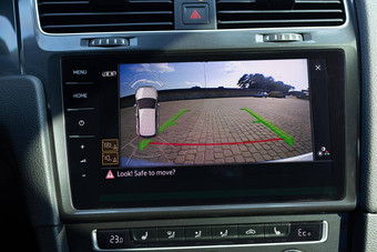 后视图监控车反向系统车显示后视图相机停车助理内部车视频停车系统现代车汽车安全技术设备