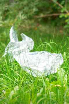塑料袋说谎草