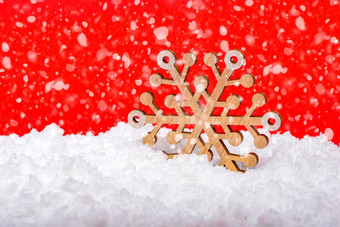 雪红色的背景降雪下降雪大木雪花雪圣诞节概念一年主题全景照片横幅网站头圣诞节卡