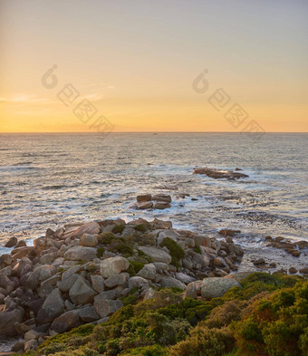Copyspace景观海洋视图日落天空夏天美丽的平静风景海滩海边太阳集距离自然环境海黎明
