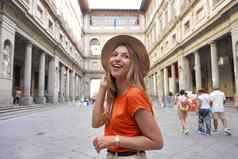肖像年轻的女人走院子里历史Uffizi画廊艺术博物馆弗洛伦斯托斯卡纳意大利