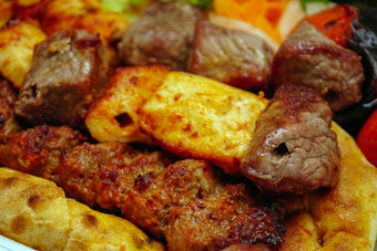 混合土耳其<strong>烤肉</strong>串西什阿达纳鸡开胃菜
