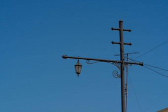 路<strong>灯柱</strong>电天空背景概念视图金属灯灯笼街古董权力公园对象多云的路灯景观玻璃
