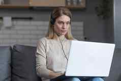 女人作品远程首页在线顾问耳机移动PC