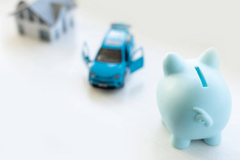 小猪银行金融储蓄房子车购买租真正的房地产运输概念