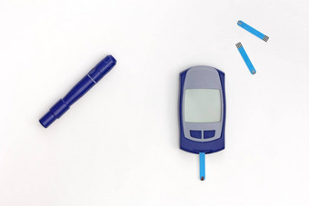 前视图glucometer《<strong>柳叶</strong>刀》测试条