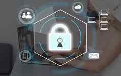 网络安全隐私概念保护数据锁图标互联网网络安全技术商人保护个人数据聪明的电话虚拟屏幕接口