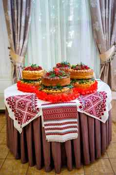 婚礼面包面包装饰拉什尼克