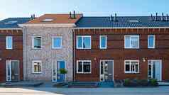 荷兰郊区区域现代家庭房子新构建现代家庭房屋荷兰