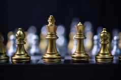 银黄金国际象棋董事会业务投资金融市场营销规划概念