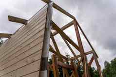 建设框架房子木材框架房子构建屋顶