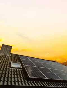 太阳能面板生产清洁能源屋顶住宅房子