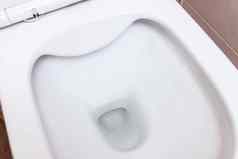 大现代白色厕所。。。特写镜头清洁碗概念卫生清洁