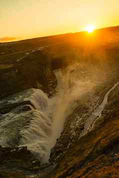 冰岛戈托福斯瀑布早....雷