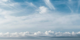 大气全景真正的照片美自然壁纸神奇的天空视图云积云卷云层云行壁纸设计背景画仙女演讲情绪白色苍白的蓝色的语气