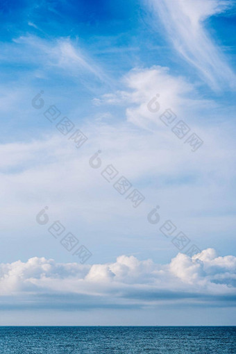 大气垂直全景真正的照片美自然壁纸神奇的天空视图云积云卷云层云海地平线行壁纸设计背景画仙女演讲情绪