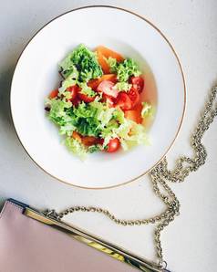 绿色素食者沙拉饮食健康的吃食谱风格概念