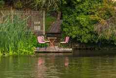 浪漫的的地方放松河regnitz班贝格表格椅子德国