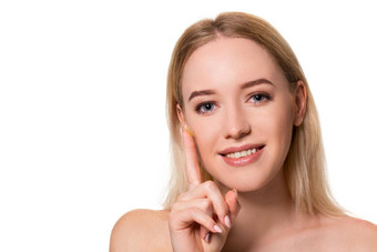 年轻的女人持有联系镜头指数手指复制空间关闭脸健康的美丽的女人穿联系镜头