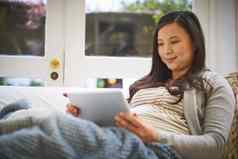世界在线完整的指南怀孕了女人数字平板电脑首页