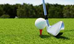 高尔夫球球三通高尔夫球俱乐部球道绿色背景体育运动运动概念插图呈现