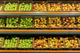 货架上盒子<strong>水果</strong>色彩斑斓的苹果<strong>超市</strong>商店计数器