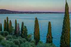湖加尔达海岸线懒惰日落北部意大利