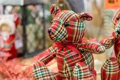 设计祝贺的横幅玩具熊模糊背景泰迪熊玩具孩子的生日问候卡出售礼物商店促销活动纺织手工制作的室内娃娃