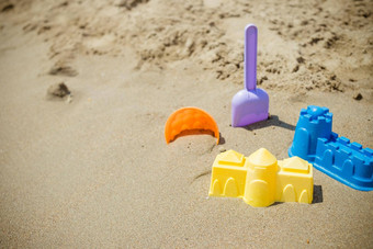明亮的塑料孩子们的玩具沙子概念海滩娱乐孩子们儿童夏天游戏夏天概念复制空间家庭夏天假期海边
