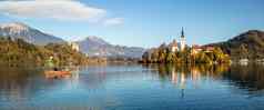 全景视图朱利安阿尔卑斯山脉湖流血玛丽教堂假设小岛流血斯洛文尼亚欧洲