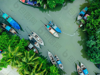空中视图drones渔夫船港口河<strong>安达曼</strong>海南部泰国前视图泰国传统的长尾船浮动红树林景观