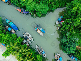空中视图drones渔夫<strong>船</strong>港口河<strong>安达曼</strong>海南部泰国前视图泰国传统的<strong>长尾船</strong>浮动红树林景观