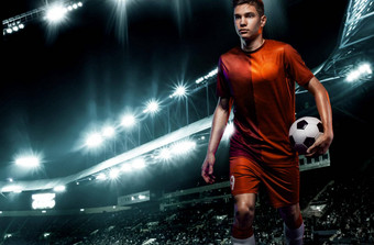 少年足球球员男人。足球运动服装游戏球体育运动概念