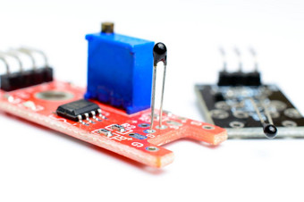 温度探测器热<strong>传感器</strong>模块电子产品组件小项目<strong>传感器</strong>arduino树莓