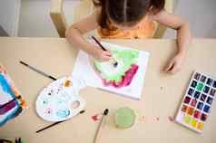 前视图女孩有才华的孩子画图片画笔水彩画绘画艺术类孩子们