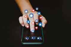社会媒体业务概念市场营销在线技术数字网络互联网图标消息连接智能手机