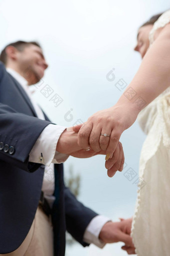 订婚环婚姻建议女孩显示订婚环