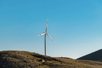 清洁电生产风涡轮风车建多风的山脊