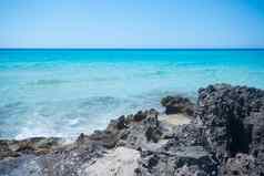 海景阳光明媚的夏天一天Formentera岛西班牙