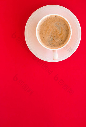 热芳香咖啡红色的背景平铺